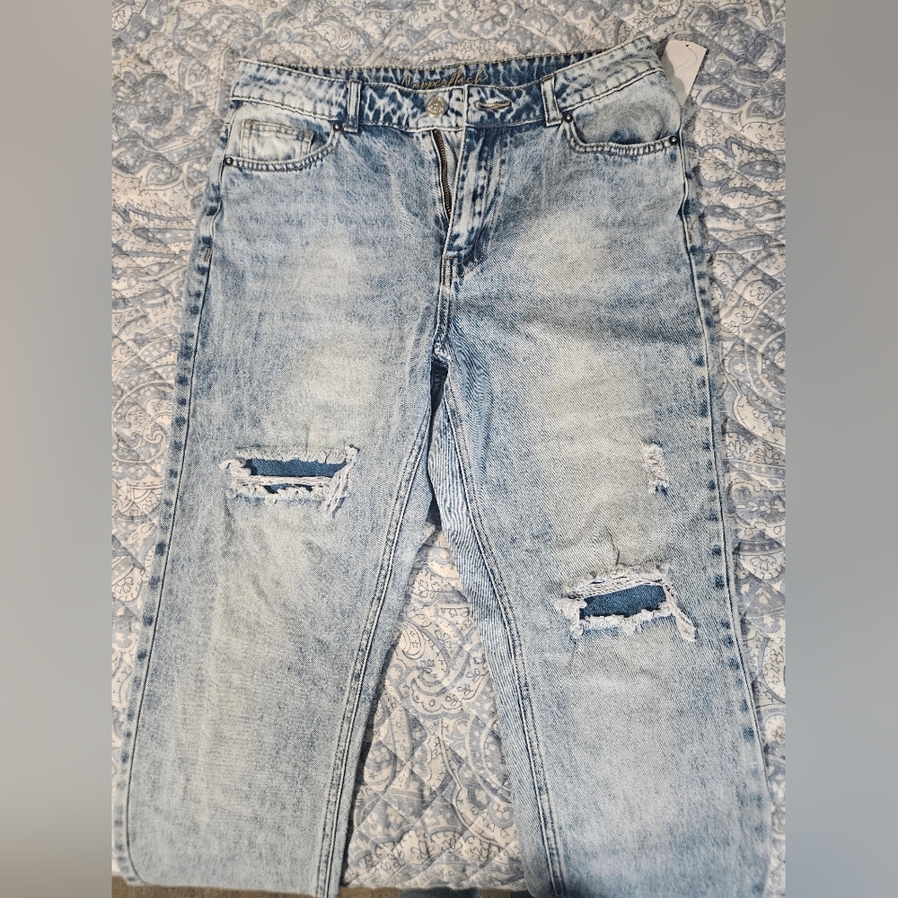 Stylish Women's Light Blue Ripped Skinny Jeans